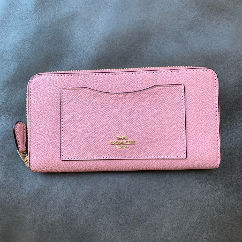 Pink Coach Wallet 🌺 Like New 🌺 Gorgeous 🌺
